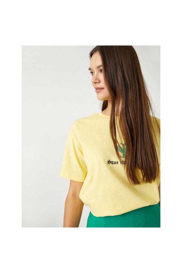 Koton Koton Short Sleeve T-Shirt Slogan Printed Crew Neck