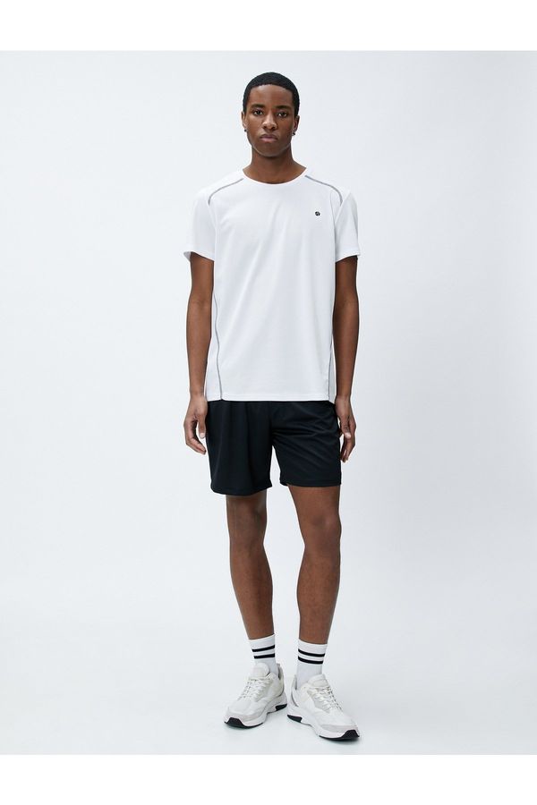 Koton Koton Short Sports Shorts with Lace-Up Waist and Pocket.