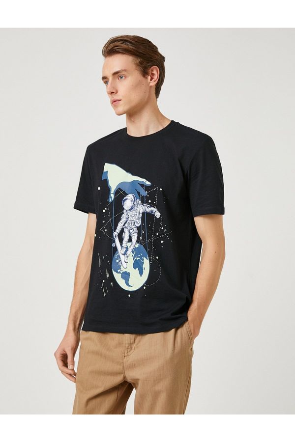 Koton Koton Space Print T-Shirt. Cotton Crew Neck Short Sleeved.