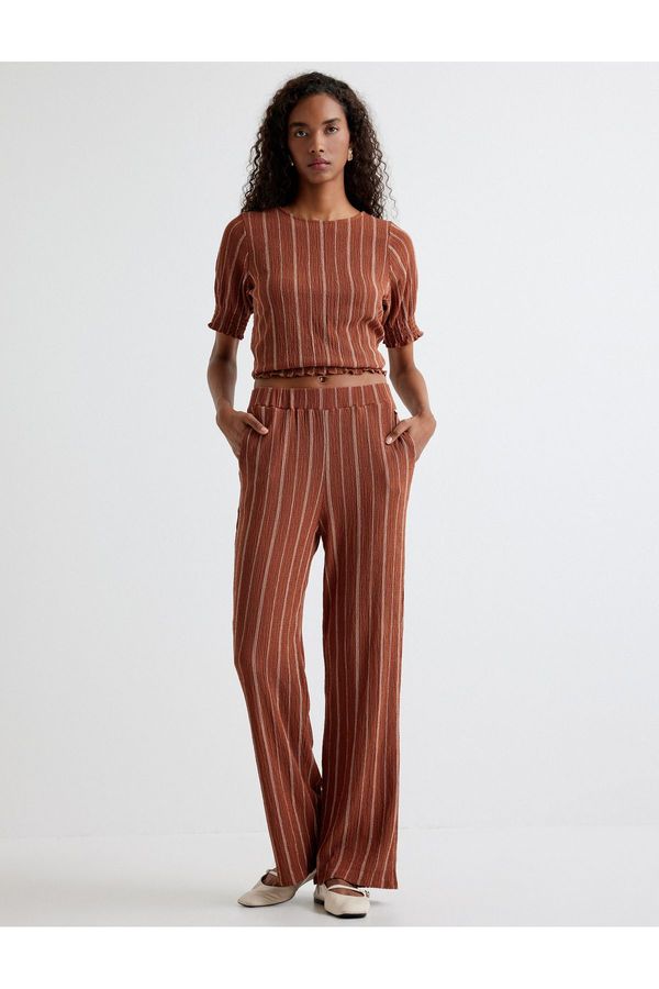 Koton Koton Wide Leg Trousers with Pockets Textured Standard Waist