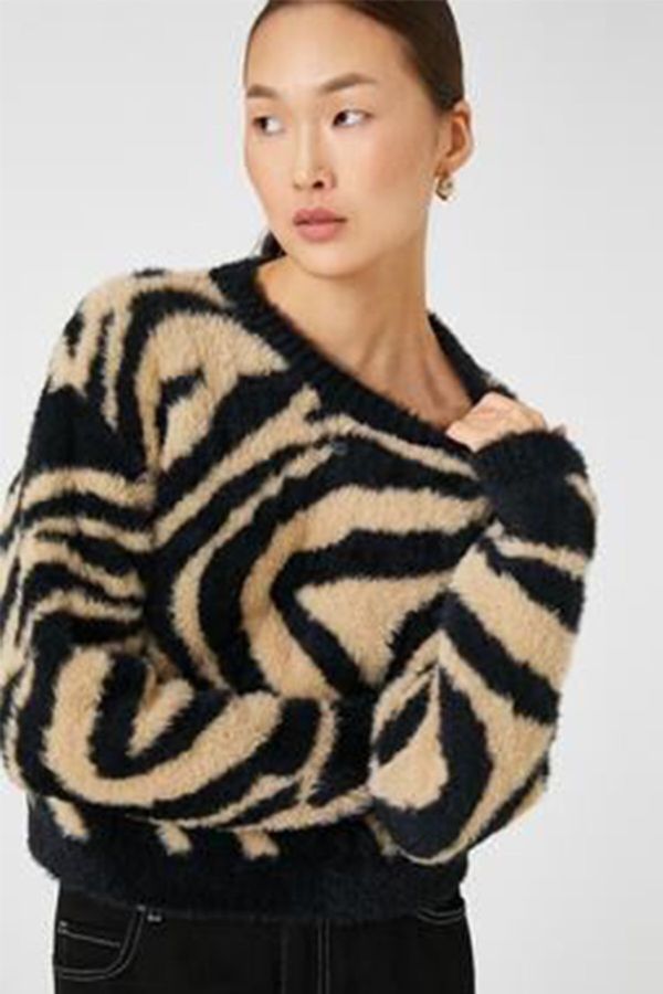 Koton Koton Women's Long Sleeve Zebra Patterned Plush Sweater 3wak90174ht