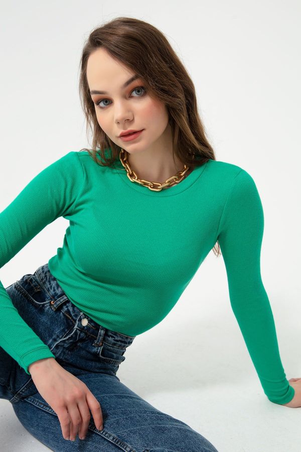 Lafaba Lafaba Women's Green Corduroy Long-Sleeve Crop Top