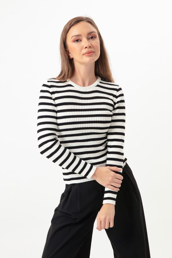 Lafaba Lafaba Women's White Striped Ribbed Lycra Knitwear Sweater