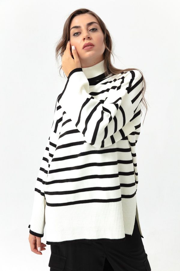 Lafaba Lafaba Women's White Turtleneck Striped Knitwear Sweater
