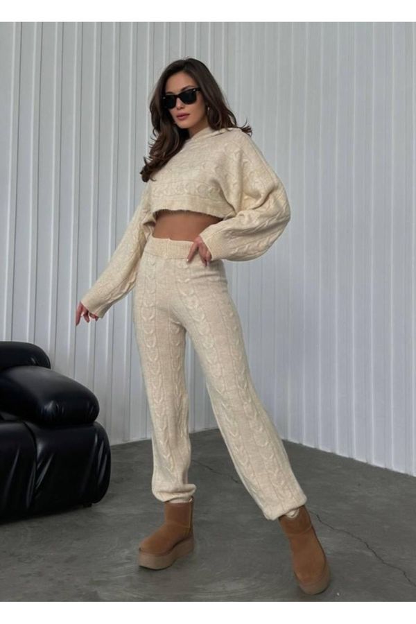 Laluvia Laluvia Cream Hooded Waist Leg Elastic Knitted Crop Knitwear Suit