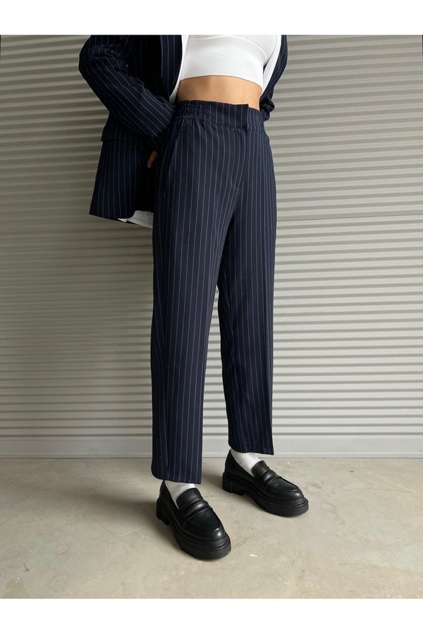 Laluvia Laluvia Navy Blue Stripe Detailed Trousers