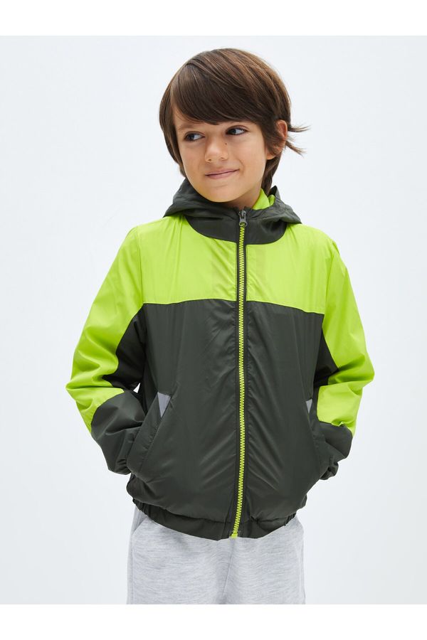 LC Waikiki LC Waikiki Boys' Hooded Color Block Raincoat