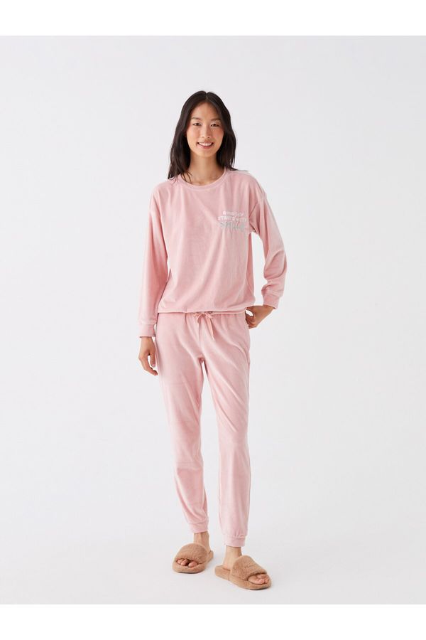 LC Waikiki LC Waikiki Crew Neck Embroidered Long Sleeve Velvet Women's Pajamas Set