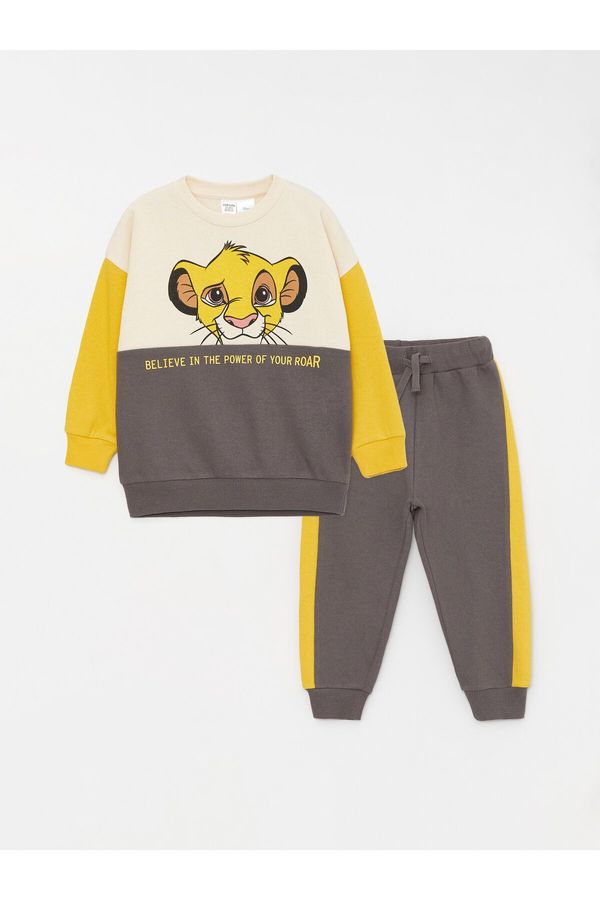 LC Waikiki LC Waikiki Crew Neck Long Sleeve The Lion King Printed Baby Boy Sweatshirt and Trousers 2-Set