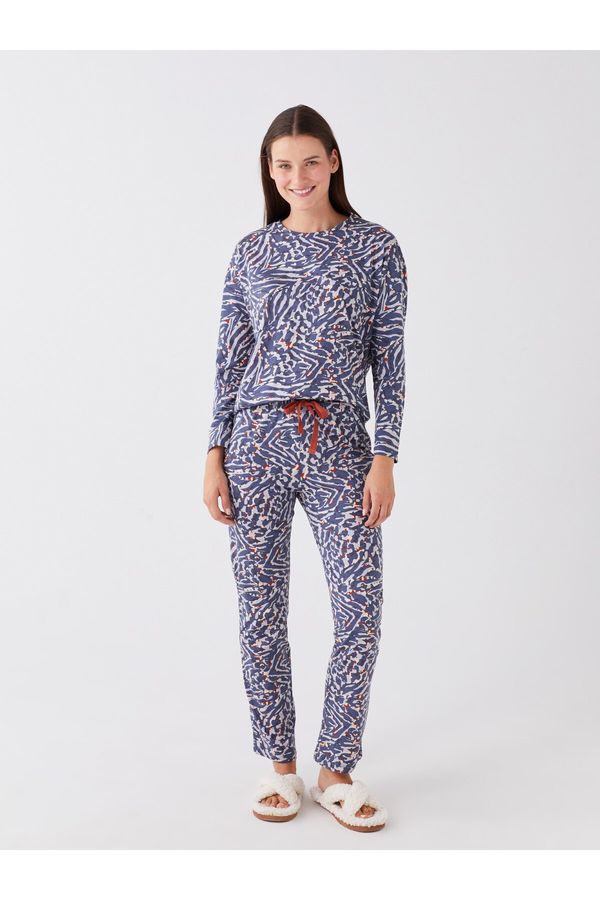 LC Waikiki LC Waikiki Crew Neck Patterned Long Sleeve Women's Pajama Set