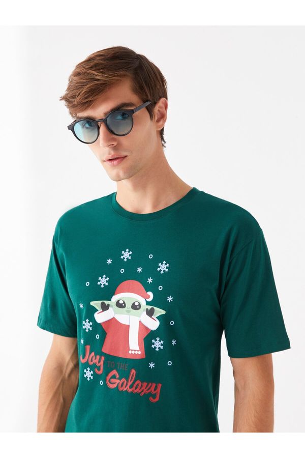 LC Waikiki LC Waikiki Men's Crew Neck Short Sleeve Christmas Themed Combed Cotton T-Shirt