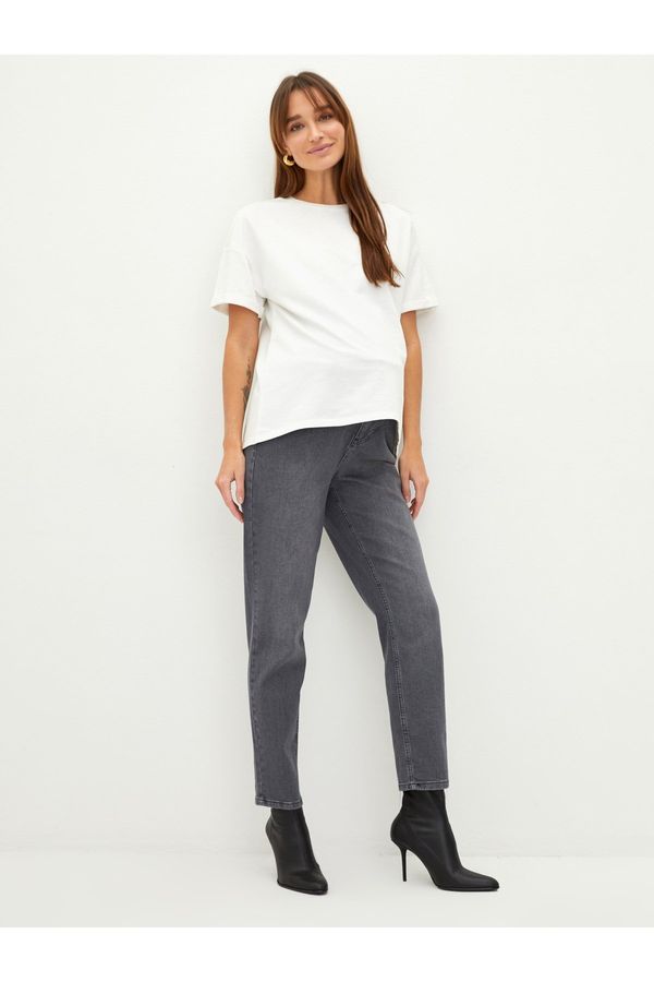 LC Waikiki LC Waikiki Mom Fit Rodeo Maternity Jeans With Pocket Detail With An Elastic Waist.