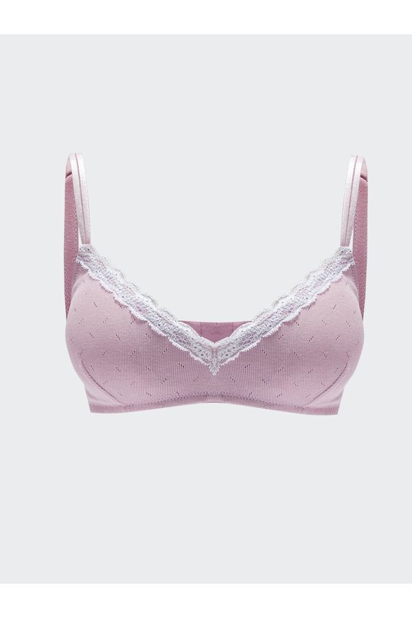 LC Waikiki LC Waikiki Non-Wireless Padded Bra with Lace Detail