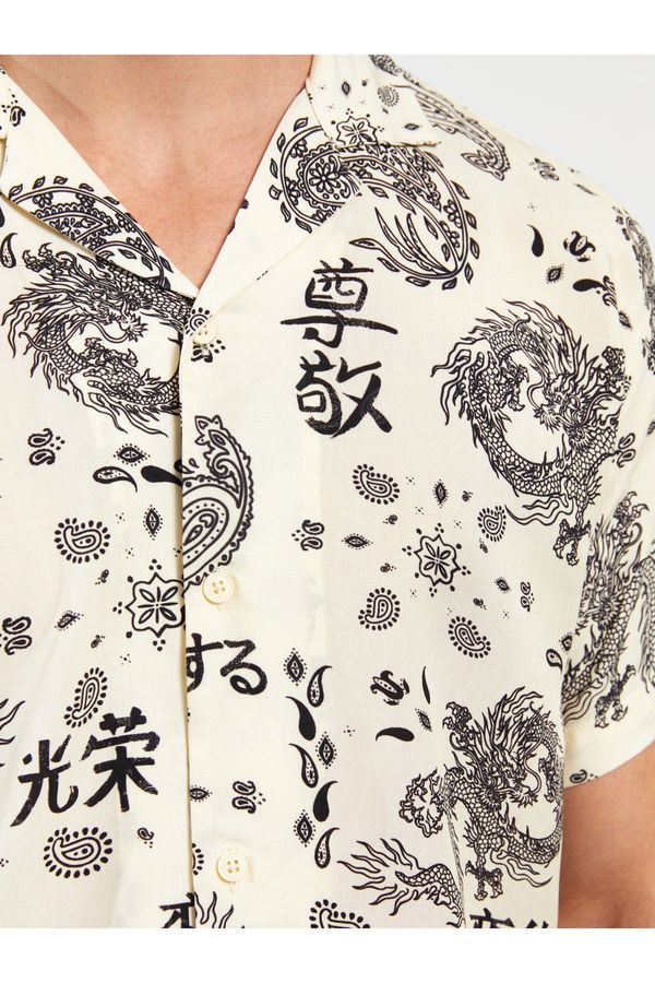 LC Waikiki LC Waikiki Regular Fit Resort Collar Short Sleeved Patterned Viscose Men's Shirt.