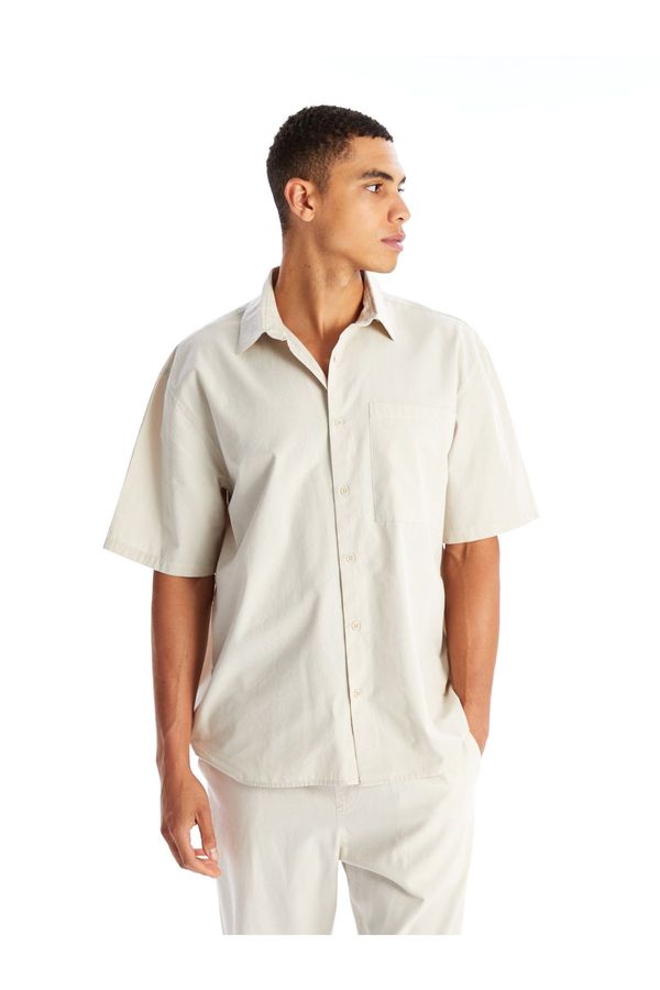 LC Waikiki LC Waikiki Regular Fit Short Sleeve Poplin Men's Shirt