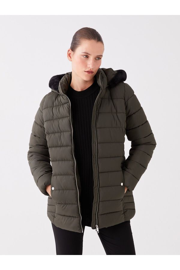 LC Waikiki LC Waikiki Women's Hooded Plain Puffer Coat