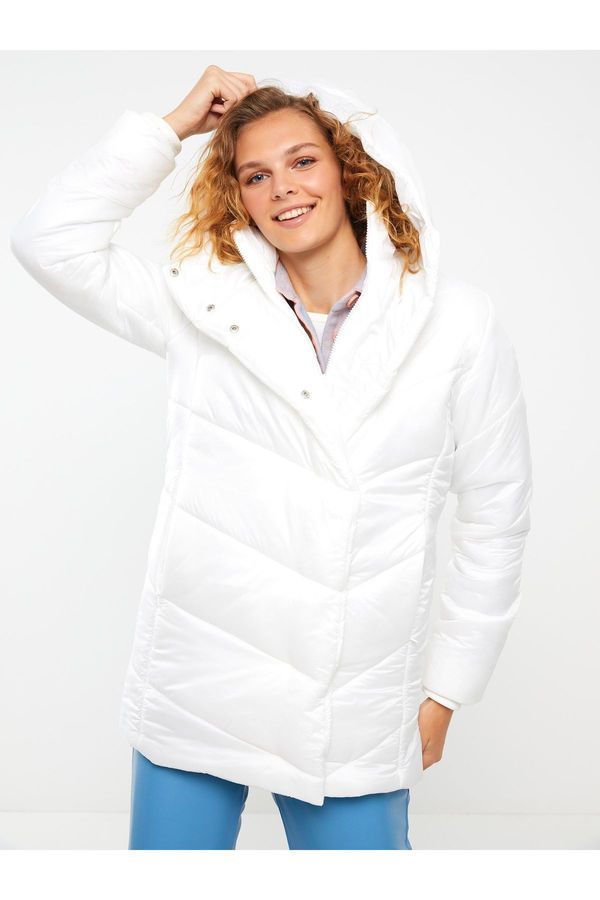 LC Waikiki LC Waikiki Women's Hooded Plain Puffer Coat