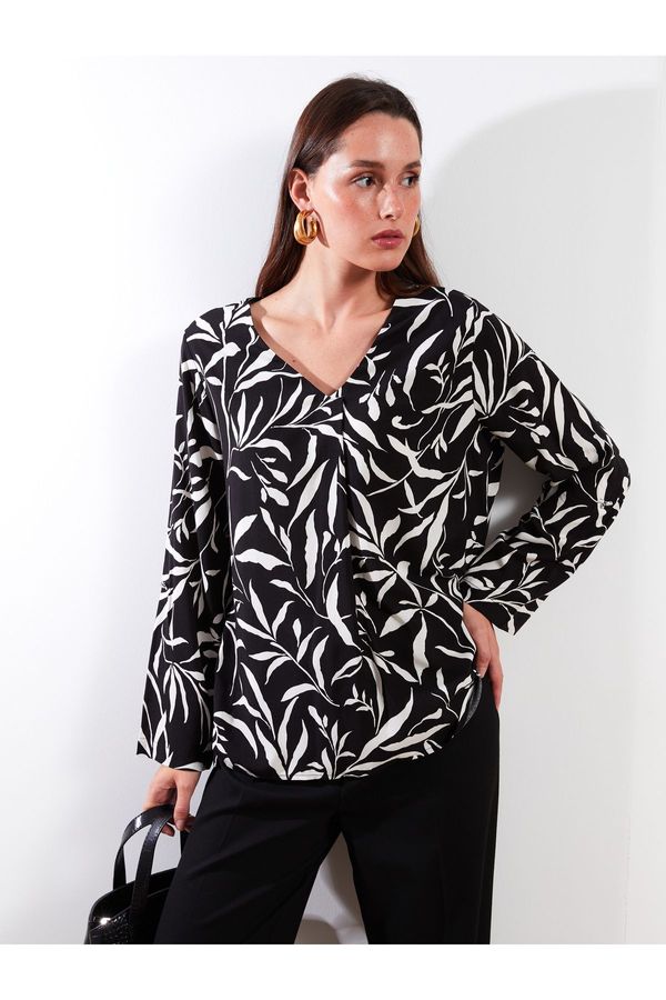 LC Waikiki LC Waikiki Women's V-Neck Patterned Long Sleeve Viscose Blouse