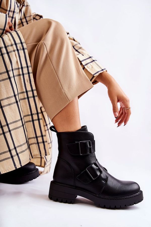 Kesi Leather women's boots with zipper black gritta