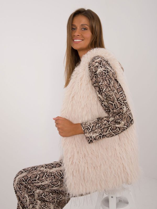 Fashionhunters Light beige women's fur vest