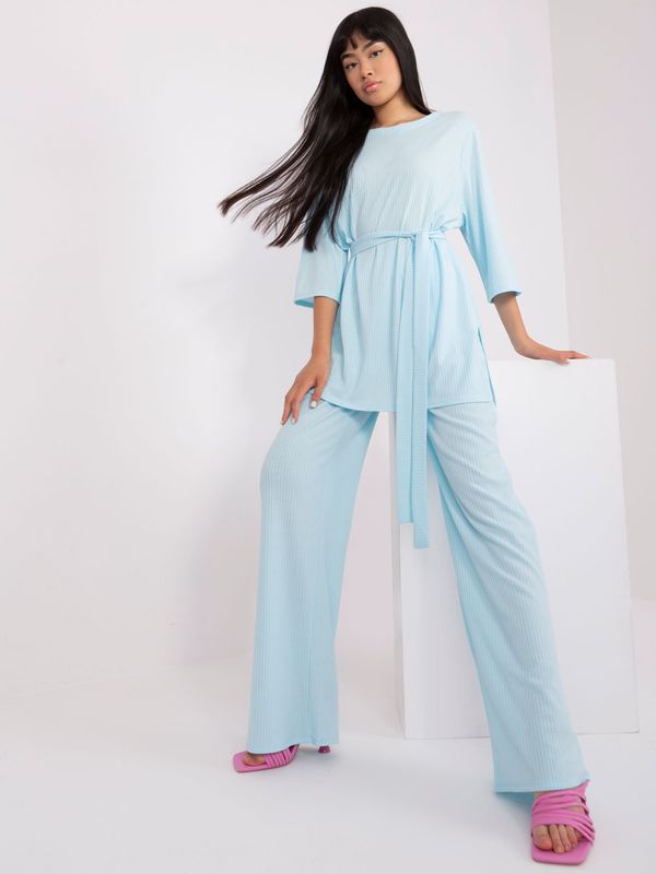 Fashionhunters Light blue casual set with oversize blouse