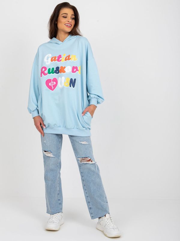 Fashionhunters Light blue long sweatshirt with inscriptions and hood