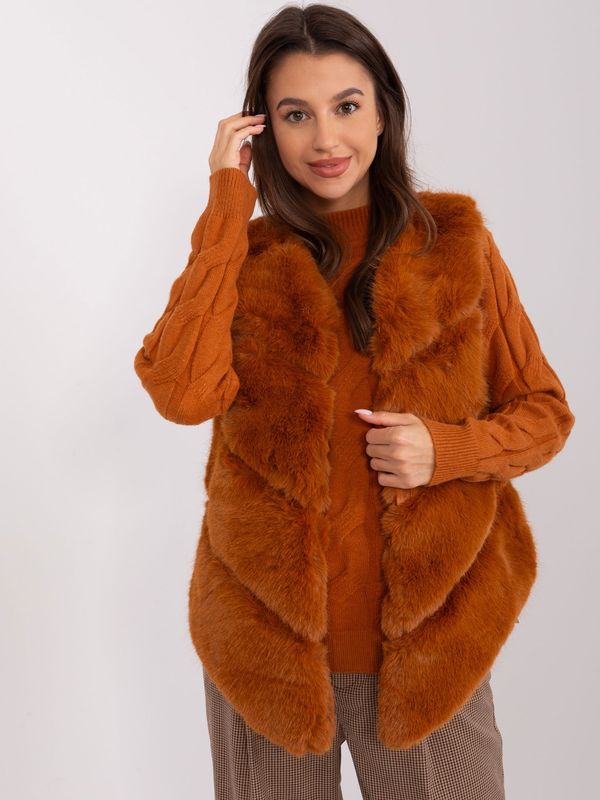 Fashionhunters Light brown fur vest with lining