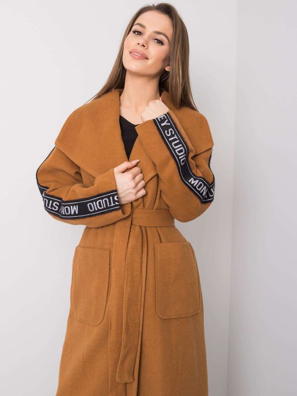 Fashionhunters Light brown lady's coat with belt