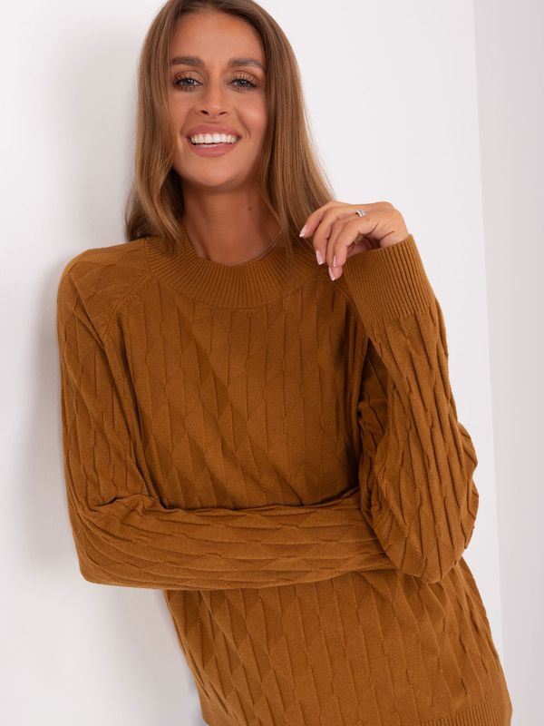 Fashionhunters Light brown women's classic sweater with patterns