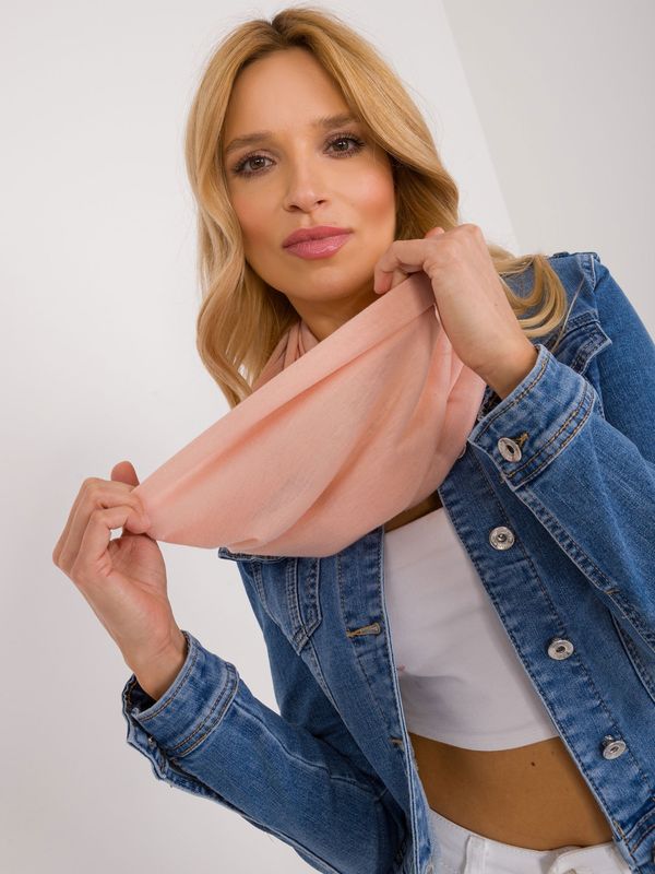 Fashionhunters Light peach women's viscose scarf