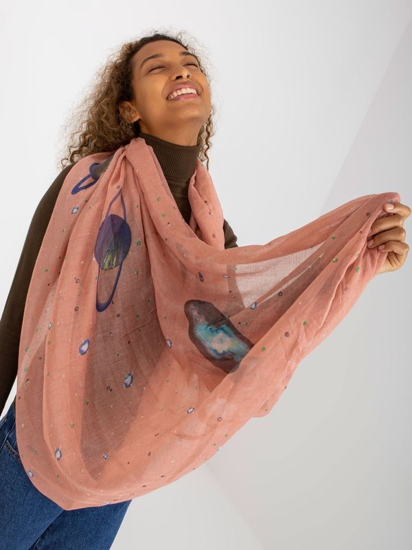 Fashionhunters Light pink women's scarf with print