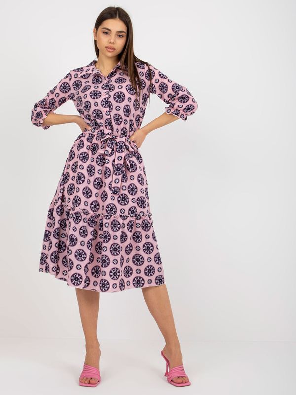 Fashionhunters Light purple midi dress with print and collar