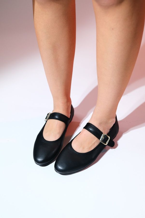 LuviShoes LuviShoes ROLLO Black Skin Women's Flat Shoes