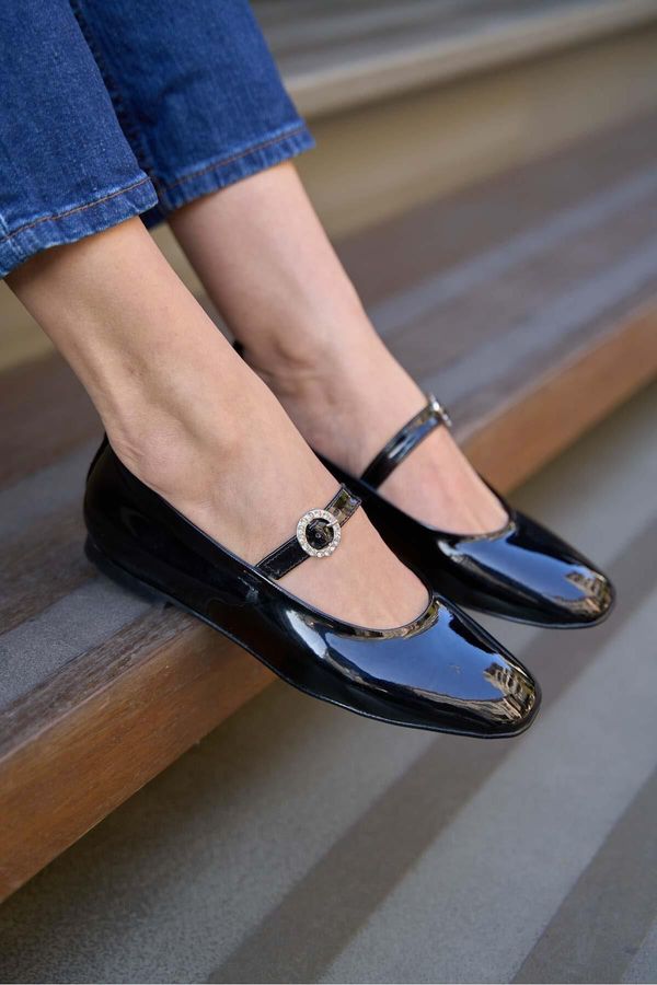 Madamra Madamra Black Patent Leather Women's Flat Toe Single Band Flat Shoes