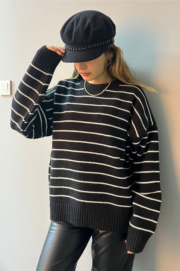 Madmext Madmext Black Striped Women's Knitwear Sweater