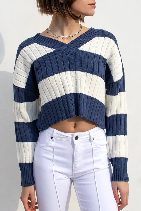 Madmext Madmext Navy Blue V-Neck Striped Crop Women's Sweater