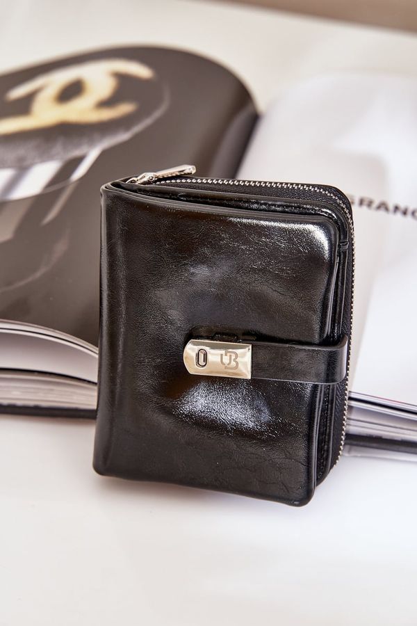 marka niezdefiniowana marka niezdefiniowana Lacquered Women's Wallet Black Yathika