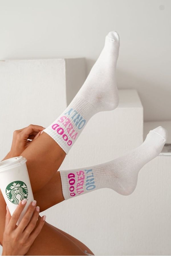 Milena Milena Women's Socks With The Inscription Good Vibes Only White