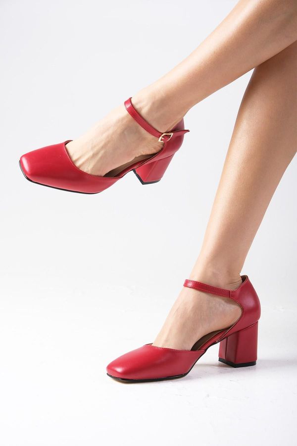 Mio Gusto Mio Gusto Anna Red Color Flat Toe Women's Thick Heel Ankle Band Heeled Shoes