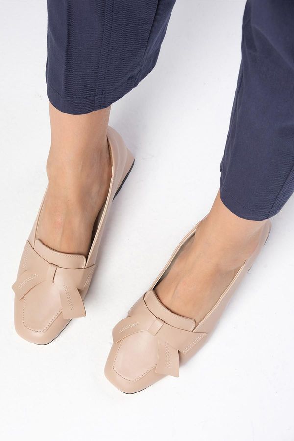 Mio Gusto Mio Gusto Brenda Nude Women's Boots With Short Heels.