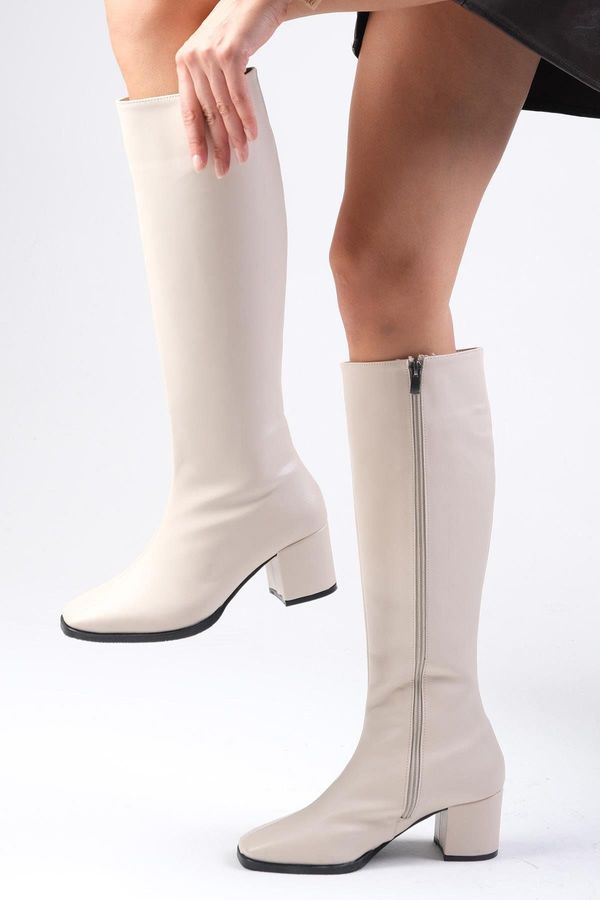 Mio Gusto Mio Gusto Courtney Beige Women's Flat Toe Women's Heeled Boots with Zipper at the Side, Thin Faux Für Lined.