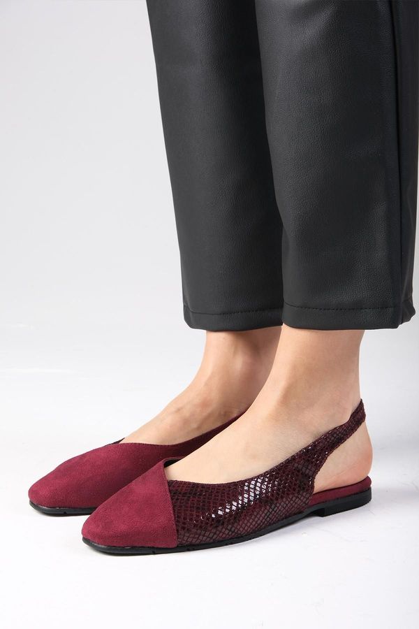 Mio Gusto Mio Gusto Debby Women's Claret Red Flat Flat Flat Shoes with Open Back.