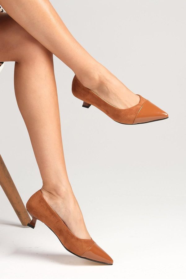 Mio Gusto Mio Gusto Elenor Tan Color Patent Leather and Suede Combination Short Heeled Shoes.