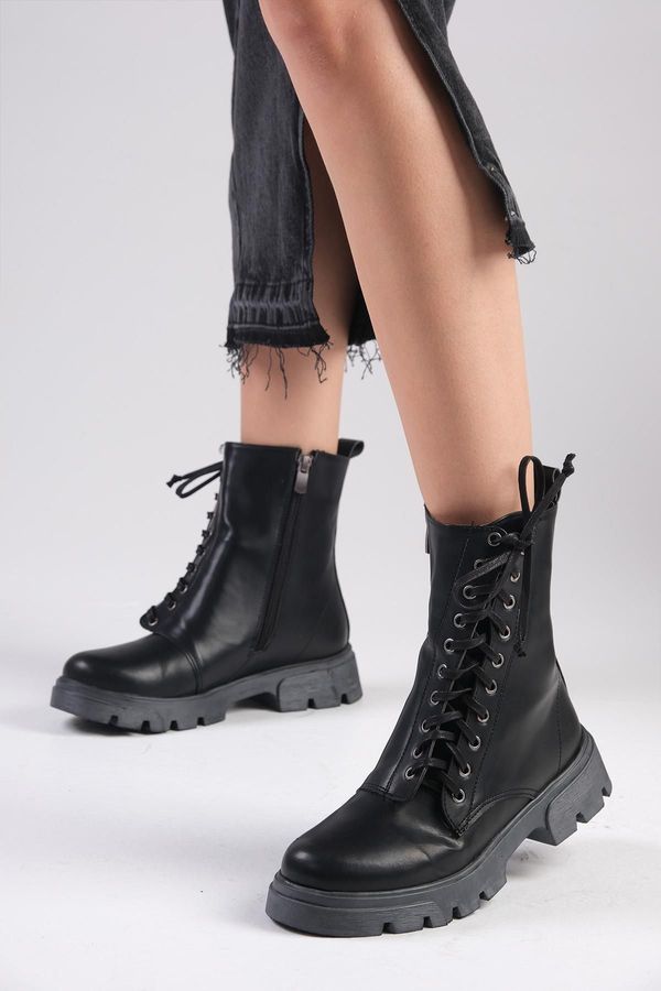 Mio Gusto Mio Gusto Janet Black Color Laced and Zippered Thick Soled Women's Postal Boots