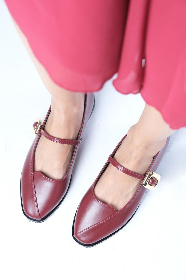 Mio Gusto Mio Gusto Juliet Claret Color Side Buckle Women's Ballerina Shoes