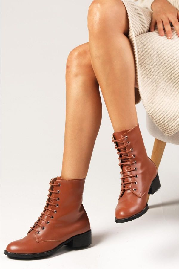 Mio Gusto Mio Gusto Lori Women's Tan Sheepskin Sheepskin Lined Lace-up Short Heeled Boots.