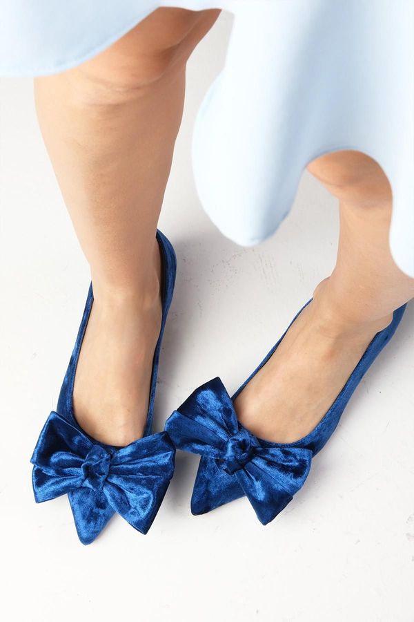 Mio Gusto Mio Gusto Molly Saks Blue Color Velvet Mini Heels Women's Short Heeled Shoes with Bow