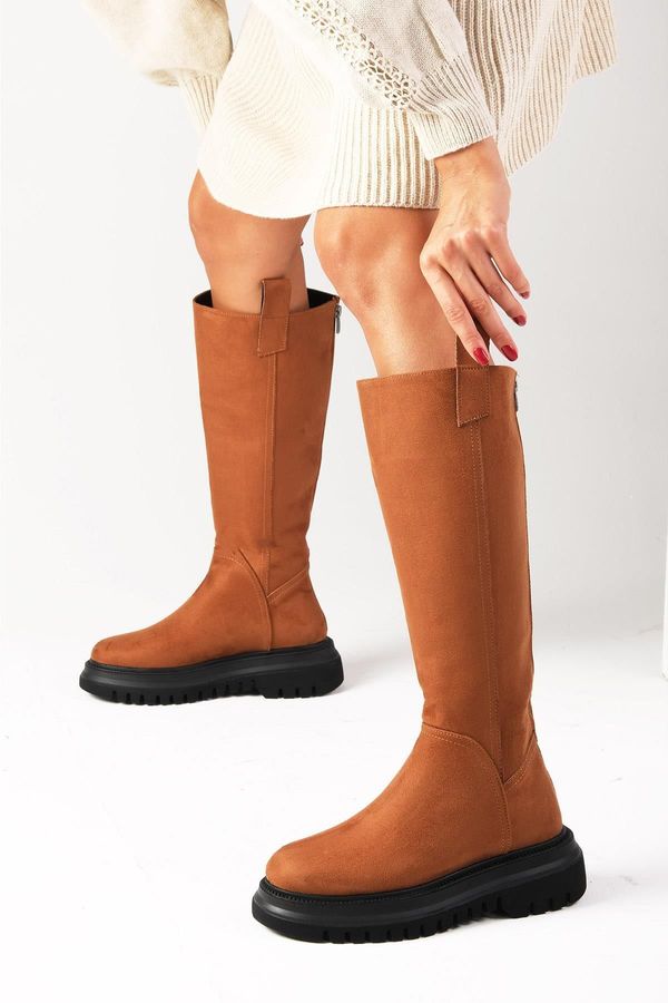 Mio Gusto Mio Gusto Tan Women's Suede and Sheepskin Boots With Zipper Back