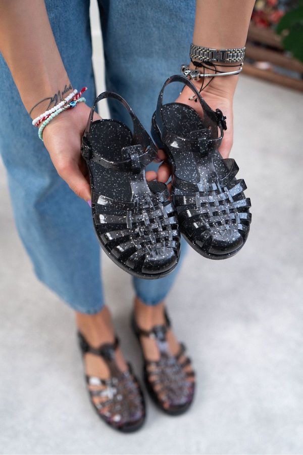 NİŞANTAŞI SHOES NİŞANTAŞI SHOES Anderline Jr. Black Transparent Glittered Matte Belt Detail Children's Sandals