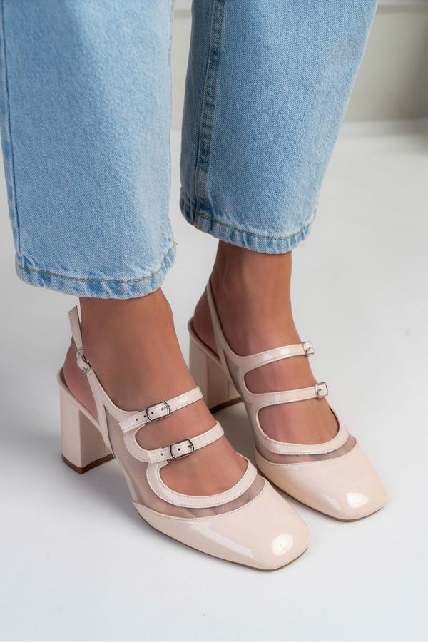 NİŞANTAŞI SHOES NİŞANTAŞI SHOES Fairose Beige Patent Leather Belt Detail Ankle Tied Women's Thick Heeled Shoes